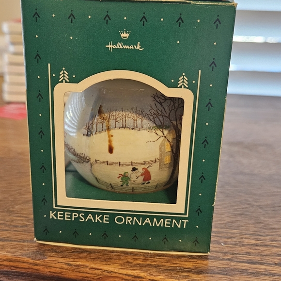 Vintage Hallmark Christmas Ornament 1987 - Grandparents Glass Ornament - Picture 3 of 7